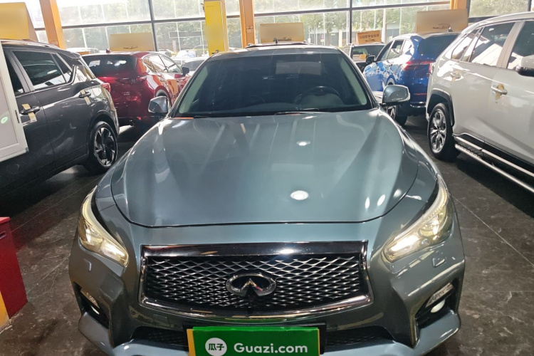 英菲尼迪Q50 2014款 2.0T 豪华运动版车身外观2