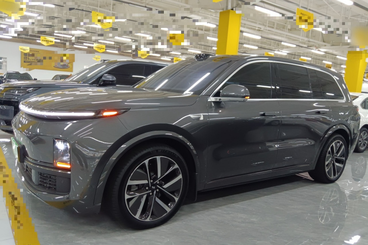 理想汽车 理想L9 2022款 Max车身外观4