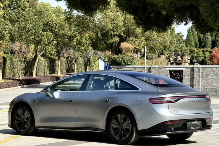 鸿蒙智行 智界S7 2024款 Max+ 后驱超航智驾版车身外观6003