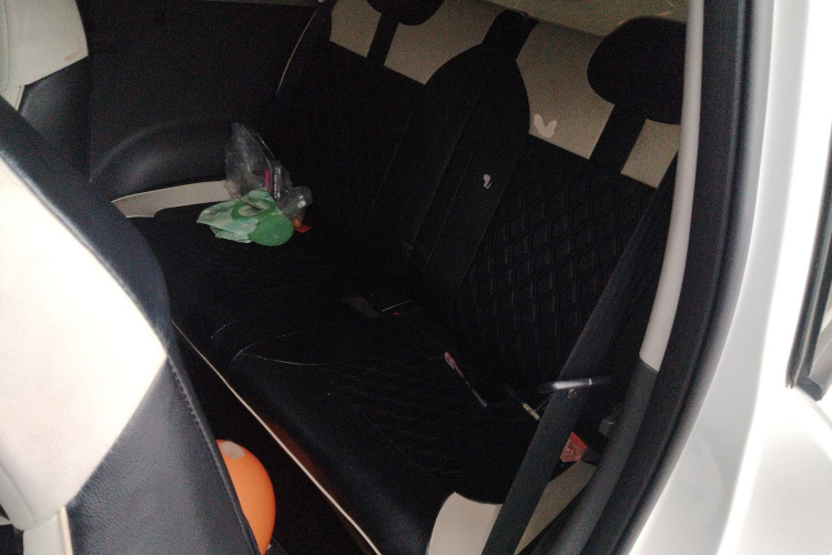 长安启源 长安Lumin 2022款 155km 清甜款中控内饰7004