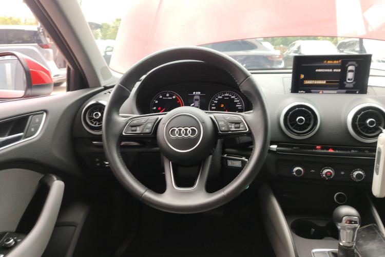 奥迪A3 2019款 Limousine 35 TFSI 时尚型 国VI中控内饰13