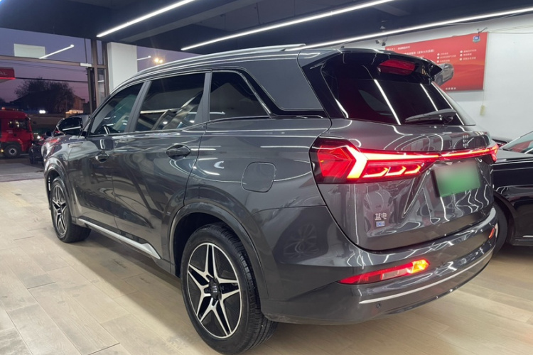 蓝电E5 2024款 荣耀版 100KM臻享型 7座车身外观6003