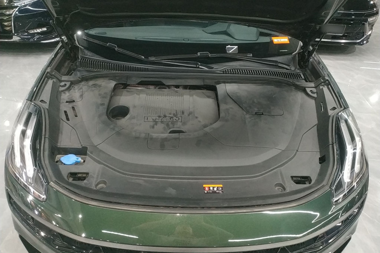 领克06 2023款 Remix 1.5T Hero机舱底盘24