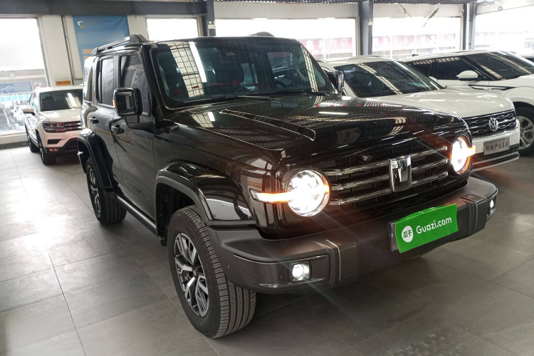 坦克300 2023款 城市版 2.0T 很有型车身外观3