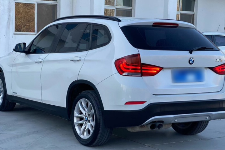 宝马X1 2015款 sDrive18i 时尚晋级版车身外观6003