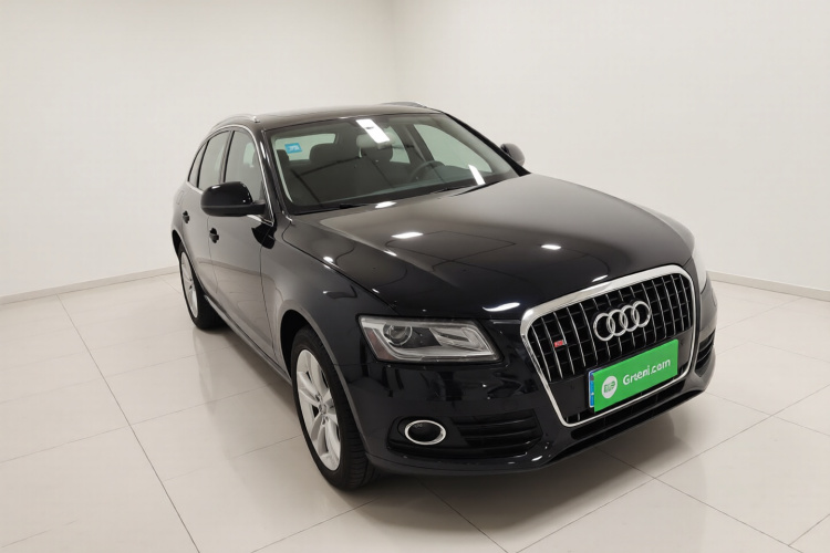 奥迪Q5 2013款 40 TFSI 舒适型车身外观3