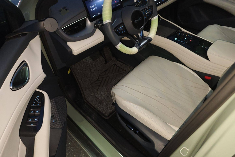 比亚迪 海豹06GT 2025款 505海浪Plus版中控内饰7003