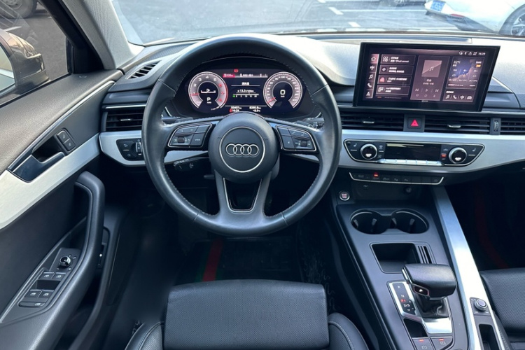 奥迪A4L 2020款 40 TFSI 豪华动感型中控内饰7004