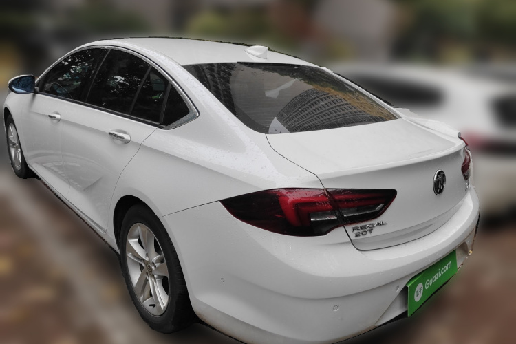 别克 君威 2017款 20T 豪华型车身外观5