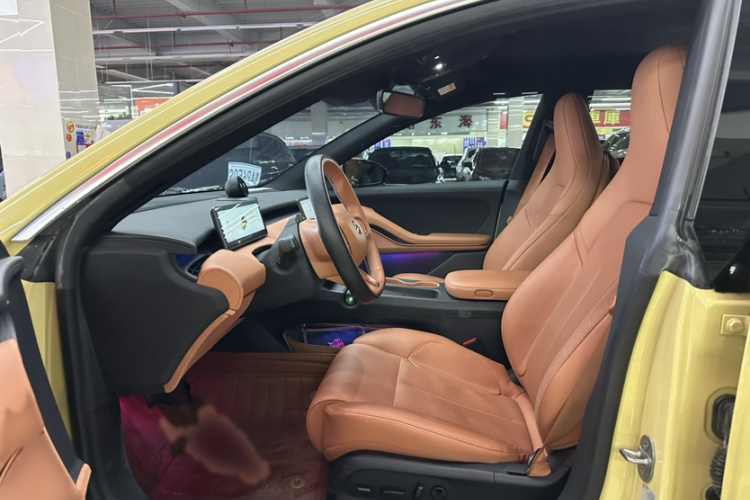 蔚来ET5 2022款 75kWh中控内饰7002