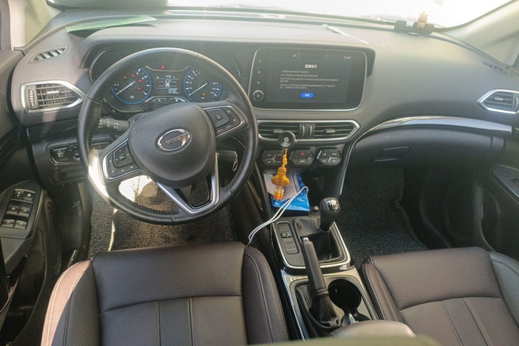 广汽传祺 传祺GS4 2018款 235T 手动两驱豪华百万纪念版中控内饰12