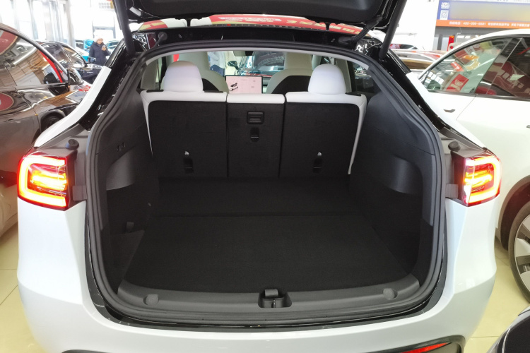特斯拉 Model Y 2022款 改款 长续航全轮驱动版机舱底盘23