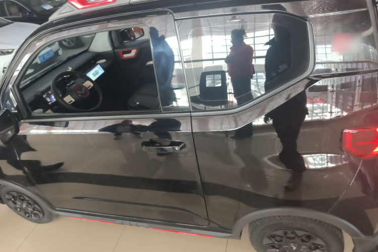 五菱汽车 宏光MINIEV 2022款 GAMEBOY 200km 玩咖款 磷酸铁锂车身外观4