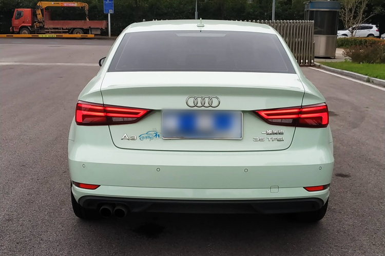 奥迪A3 2018款 30周年年型 Limousine 35 TFSI 进取型车身外观6005