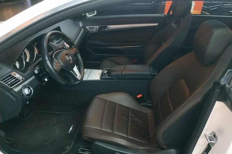 奔驰E级(进口) 2014款 E 200 轿跑版局部细节19