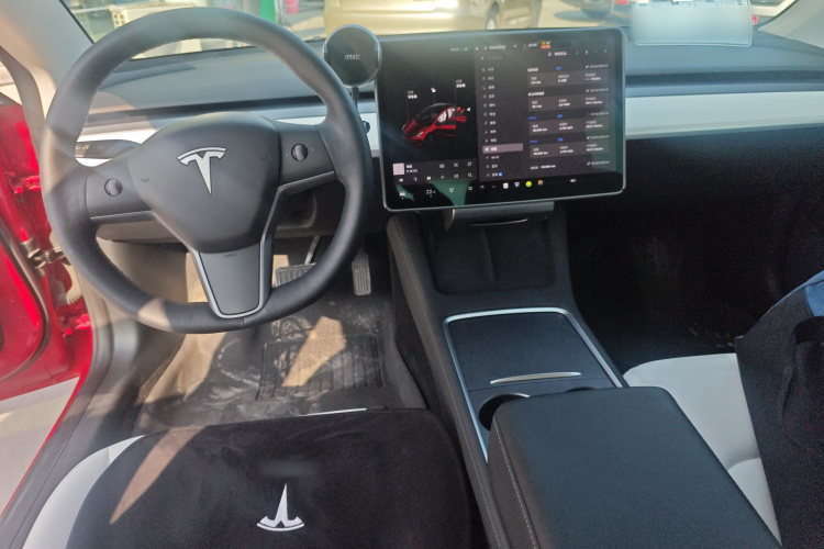 特斯拉 Model 3 2021款 标准续航后驱升级版 3D6中控内饰12