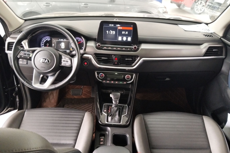 起亚 智跑 2018款 2.0L 自动智享豪华版 国V中控内饰12