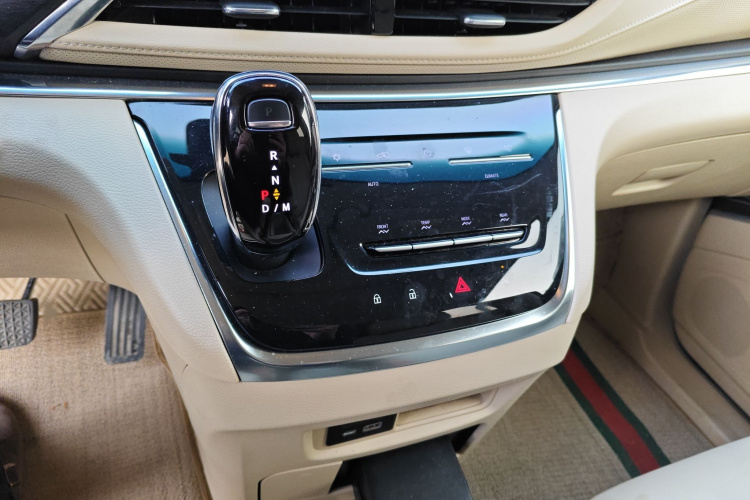 别克GL8 2023款 改款 陆上公务舱 豪华型局部细节18