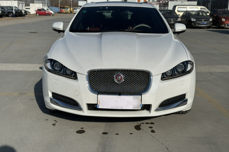 捷豹XF 2015款 XF 2.0T 风华版车身外观6001
