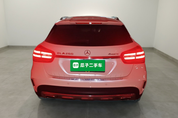 奔驰GLA 2019款 GLA 200 时尚型车身外观6