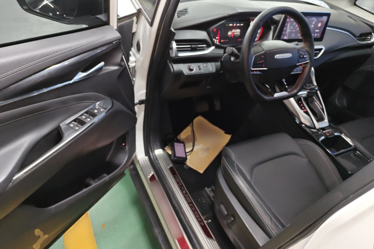 上汽大通MAXUS 大通G50 2019款 1.5T 首发款自动豪华版 6座中控内饰20