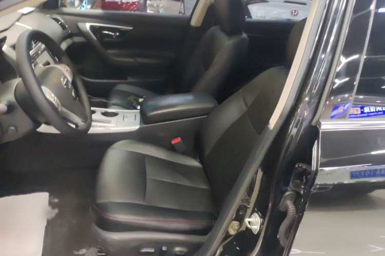 日产 天籁 2016款 改款 2.0L XL舒适版局部细节19