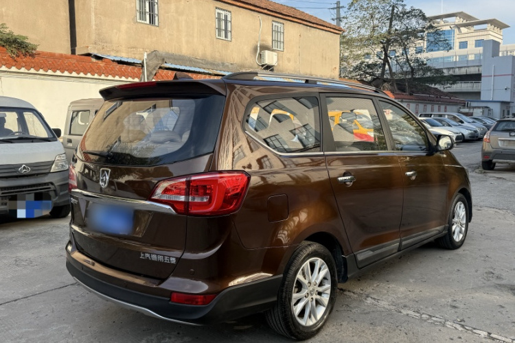 宝骏730 2016款 1.8L iAMT豪华型 7座车身外观6003