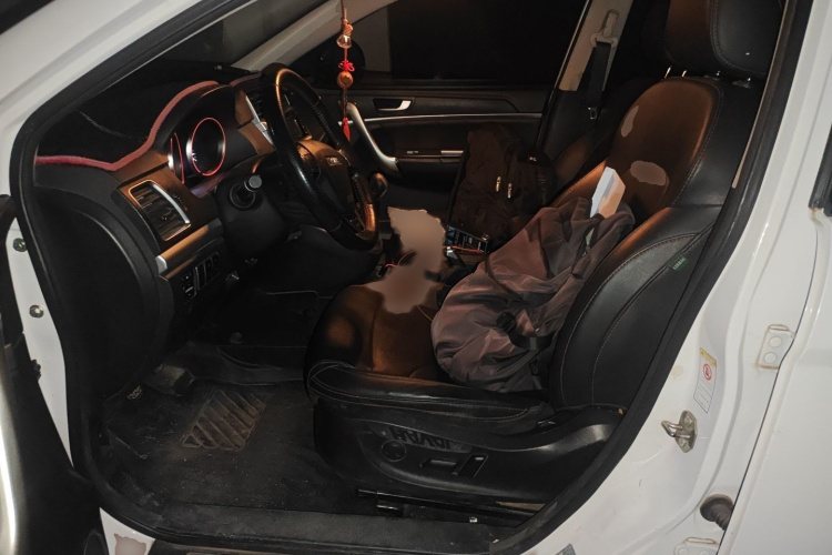 哈弗H6 2017款 蓝标 运动版 1.5T 手动两驱精英型局部细节19