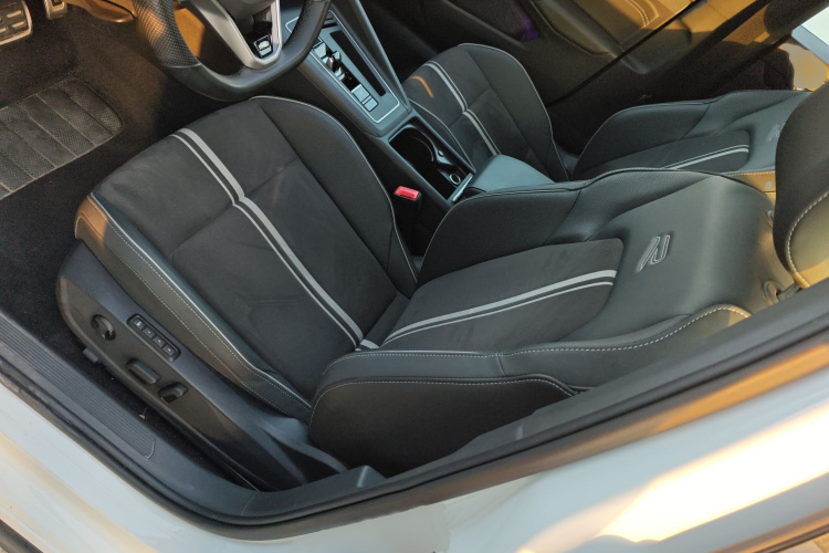 大众 高尔夫 2023款 改款 280TSI DSG R-Line Lite局部细节19