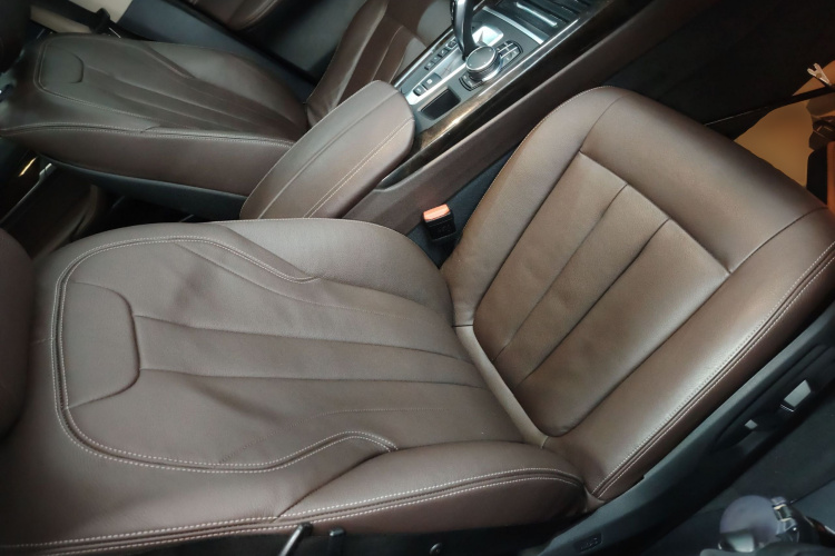 宝马X5(进口) 2017款 xDrive35i 典雅型局部细节41