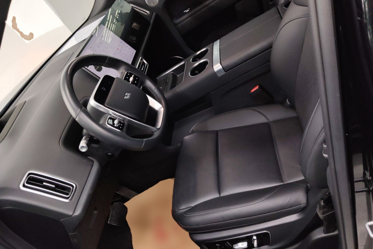 理想汽车 理想L8 2024款 Max中控内饰19