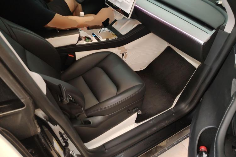 特斯拉 Model Y 2024款 后轮驱动版局部细节41