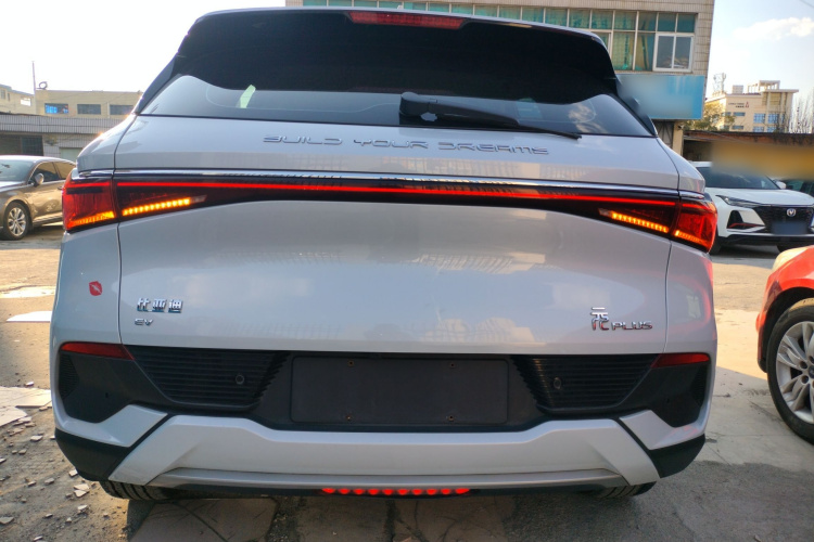 比亚迪 元PLUS 2022款 510KM 尊荣型车身外观6