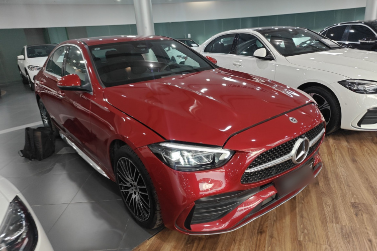 奔驰C级 2024款 C 200 L 运动版车身外观3