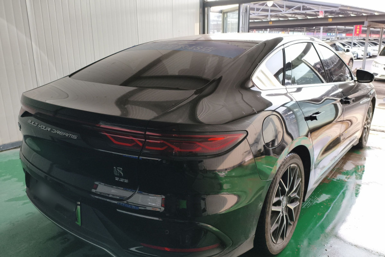 比亚迪 汉 2022款 EV 创世版 610KM四驱尊享型车身外观7