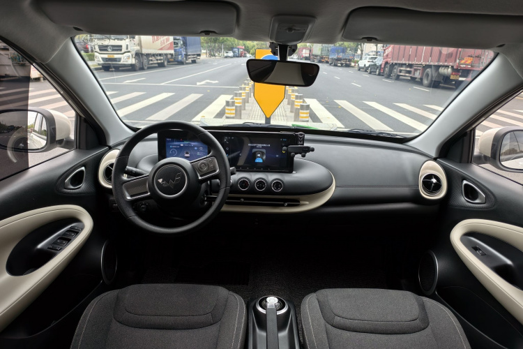 五菱汽车 五菱缤果 2024款 203km 轻享款中控内饰7003