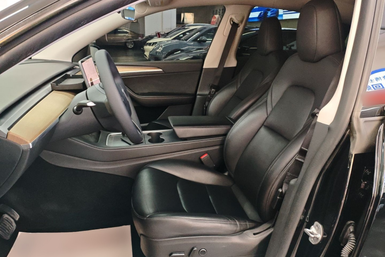 特斯拉 Model Y 2022款 改款 后轮驱动版局部细节19