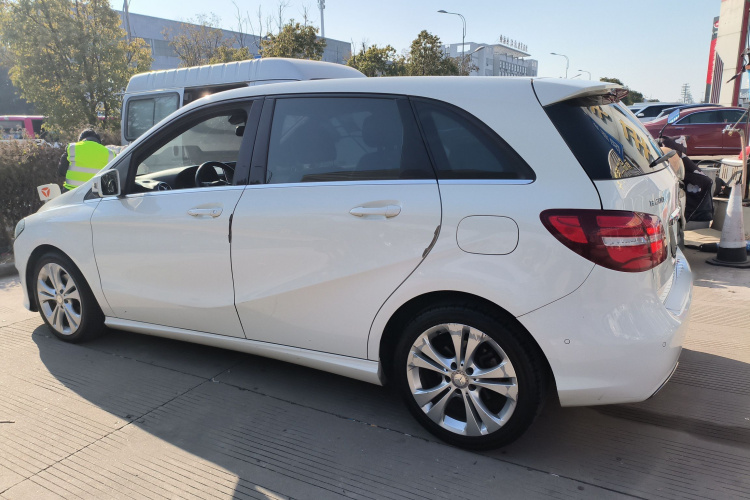 奔驰B级 2015款 B 200 时尚型车身外观6003