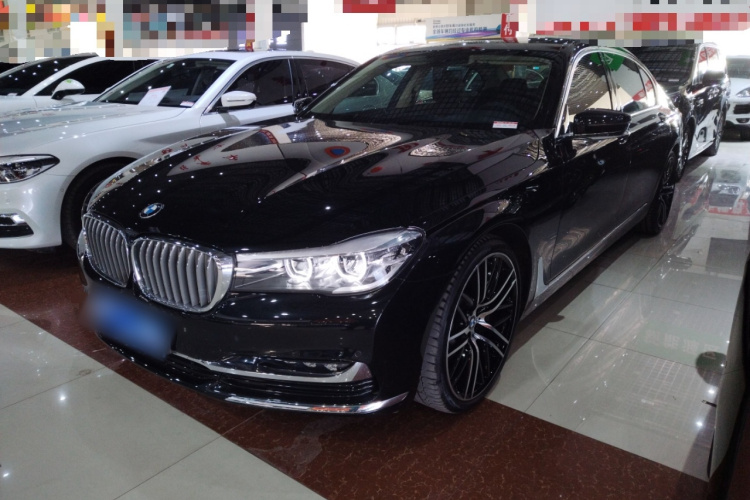 宝马7系 2018款 730Li 领先型 卓越套装车身外观1
