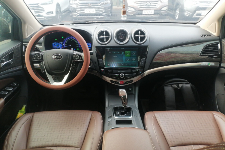 比亚迪S7 2016款 2.0T 自动尊贵型Plus中控内饰12