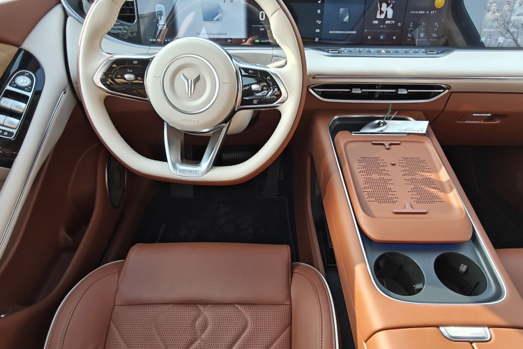 岚图汽车 岚图FREE 2024款 超长续航智驾版中控内饰7004