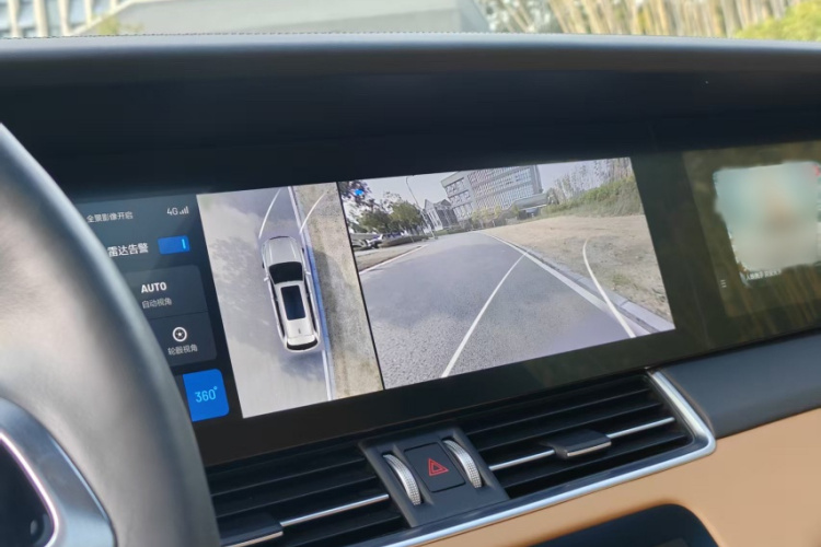 理想汽车 理想ONE 2021款 增程6座版中控内饰7011