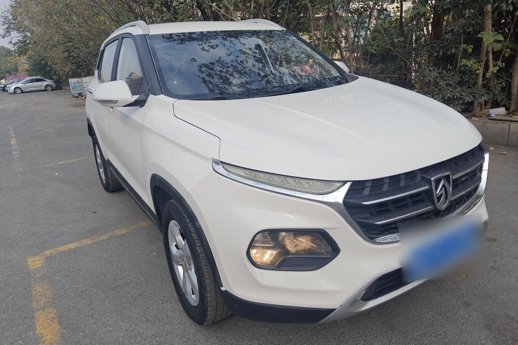 宝骏510 2017款 1.5L 手动时尚型车身外观3