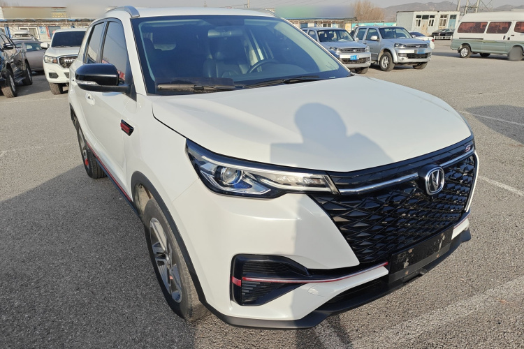 长安CS55PLUS 2021款 蓝鲸版 1.5T 手动豪华型车身外观3