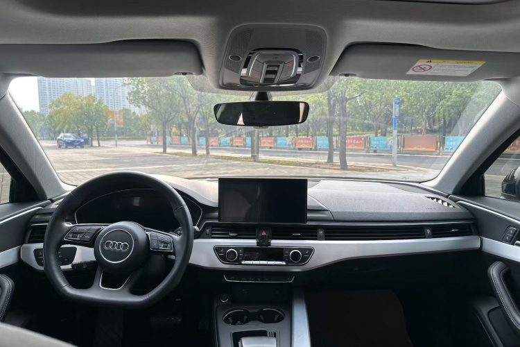 奥迪A4L 2022款 40 TFSI 豪华动感型局部细节13