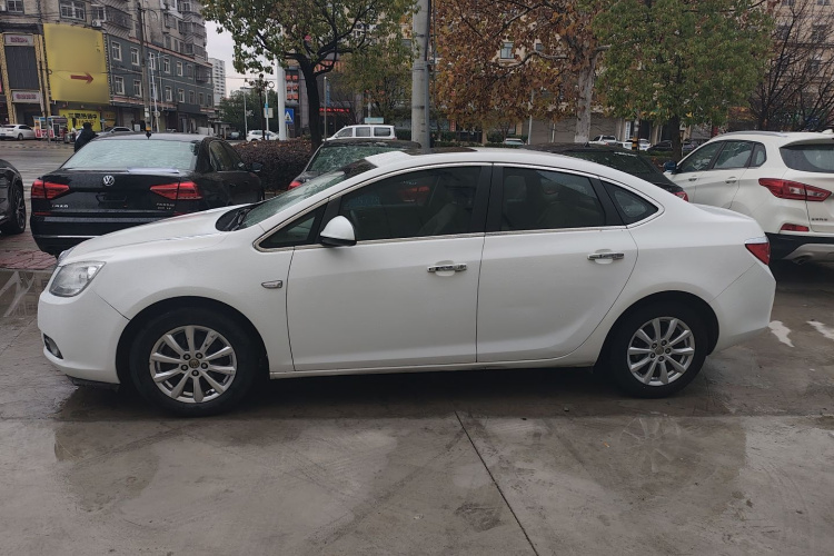 别克 英朗 2013款 GT 1.6L 自动时尚版车身外观4