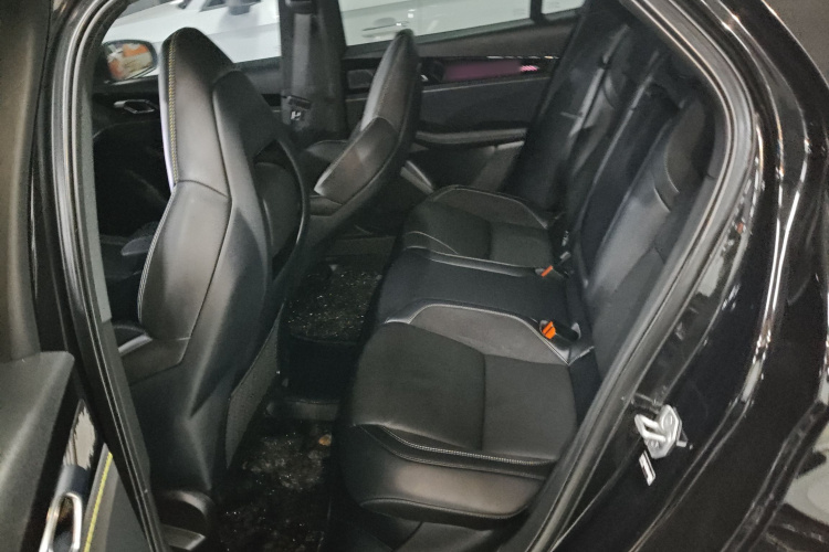 领克03 2023款 2.0TD DCT劲Halo中控内饰21