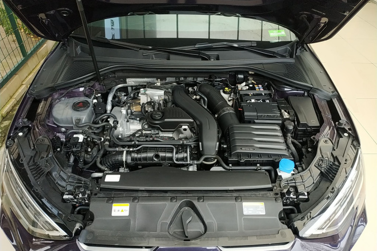 奥迪A3 2025款 A3L Limousine 35TFSI 飞驰尊享型 +豪华臻选包机舱底盘24