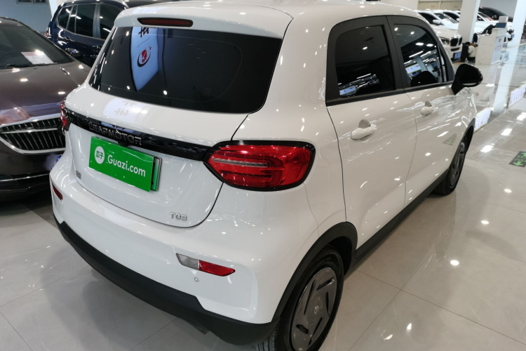 零跑汽车 零跑T03 2024款 200轻享版车身外观7