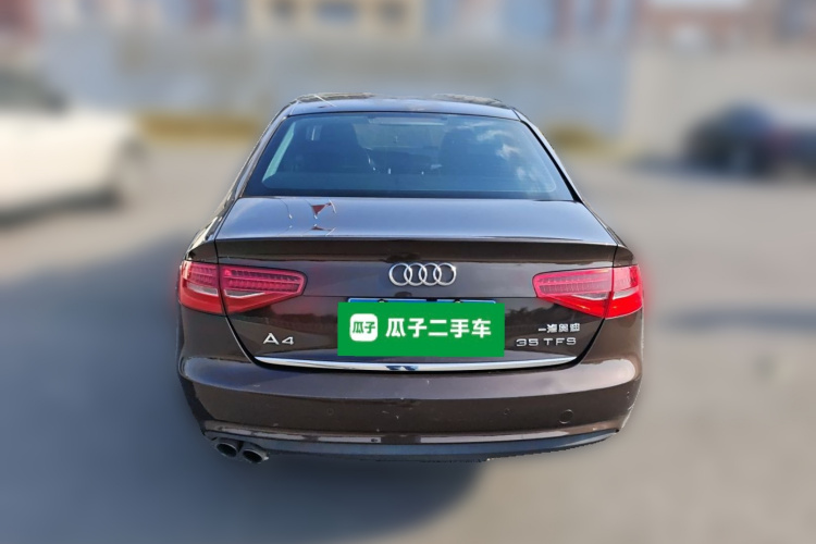 奥迪A4L 2015款 35 TFSI 自动标准型车身外观6